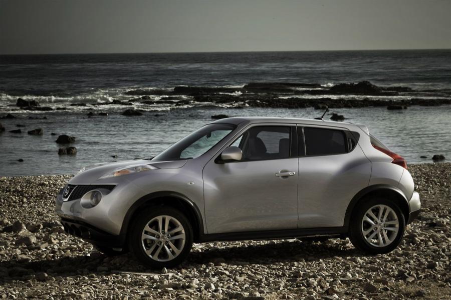  Nissan Juke 2010 года  (фото 24 из 174)